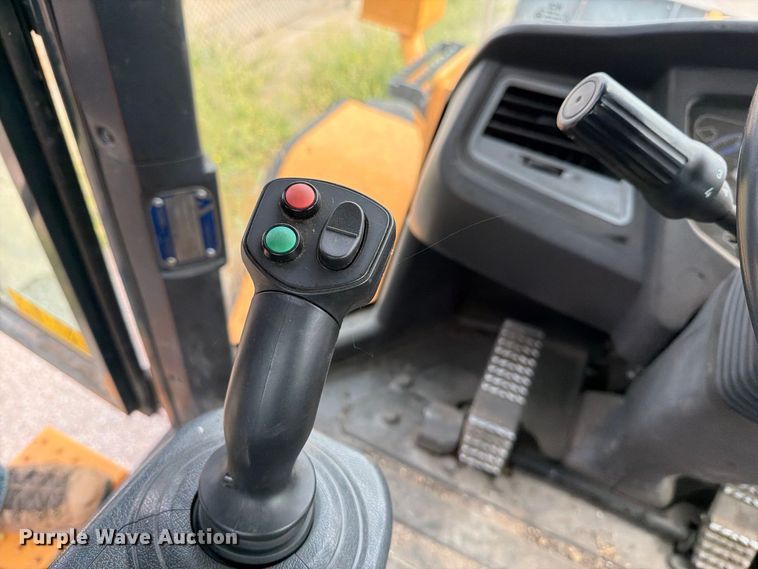 image for item MZ9859 2018 Hyundai HL955XT wheel loader