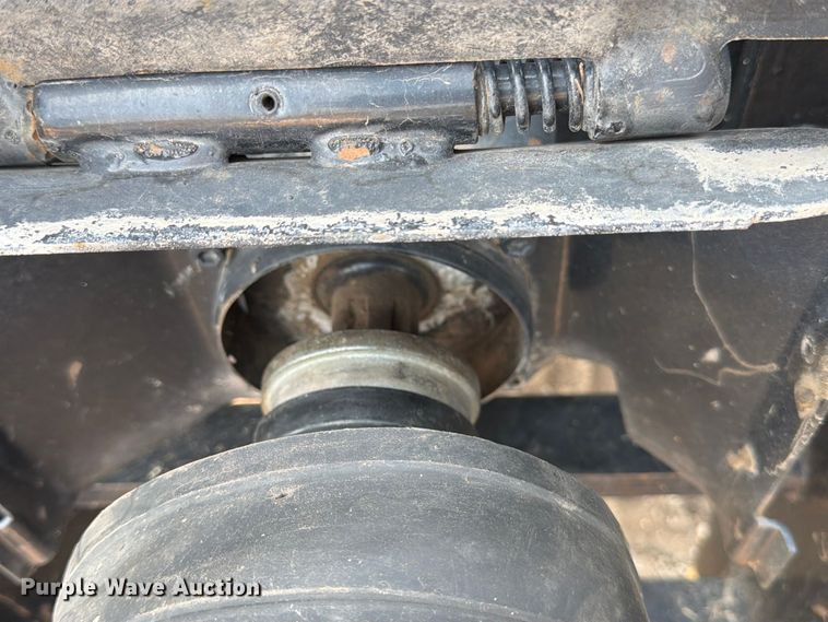 image for item MZ9861 2008 New Holland T5040 MFWD tractor