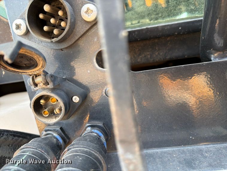 image for item MZ9861 2008 New Holland T5040 MFWD tractor