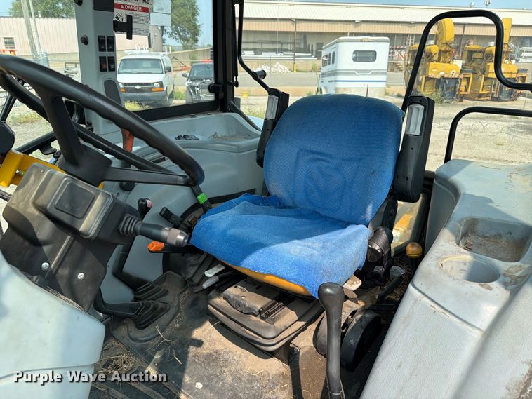 image for item MZ9861 2008 New Holland T5040 MFWD tractor