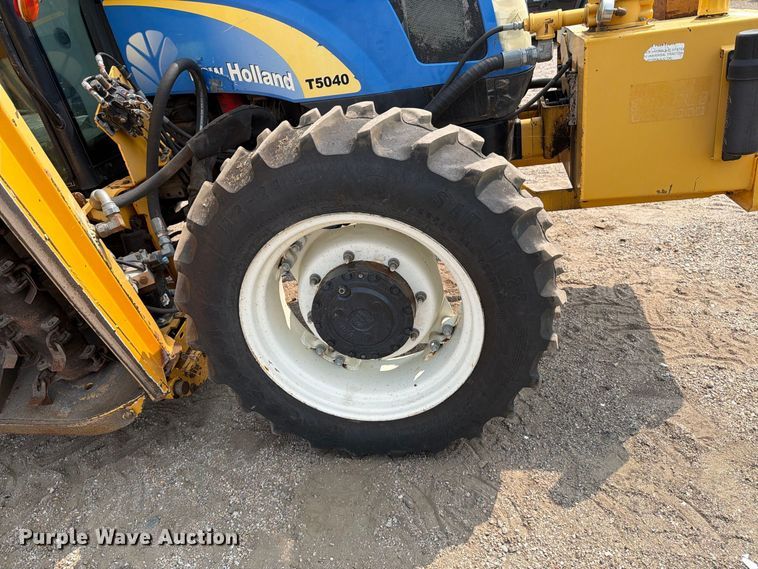 image for item MZ9861 2008 New Holland T5040 MFWD tractor