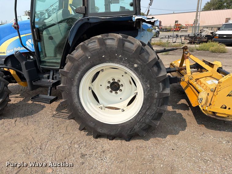 image for item MZ9861 2008 New Holland T5040 MFWD tractor