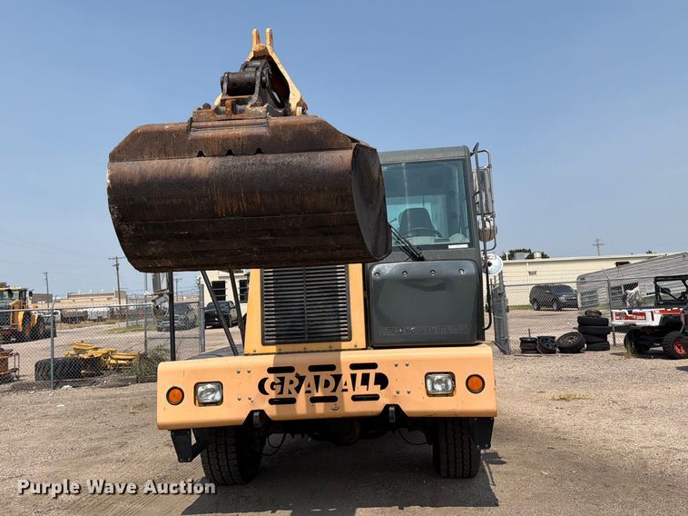 image for item MZ9862 2010 Gradall XL3100 III wheeled excavator