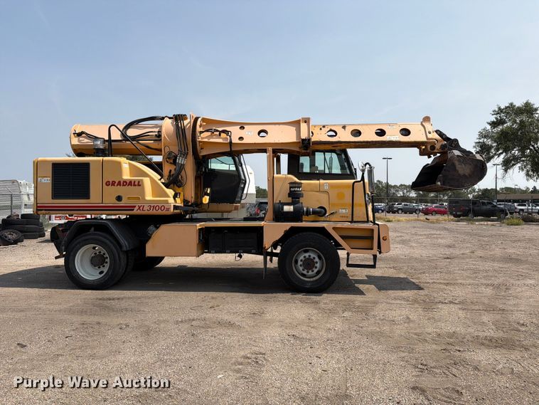 image for item MZ9862 2010 Gradall XL3100 III wheeled excavator