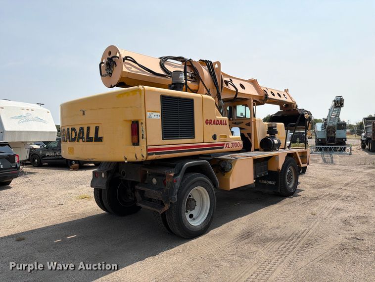 image for item MZ9862 2010 Gradall XL3100 III wheeled excavator