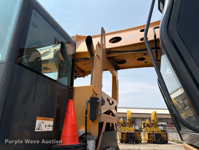 image for item MZ9862 2010 Gradall XL3100 III wheeled excavator