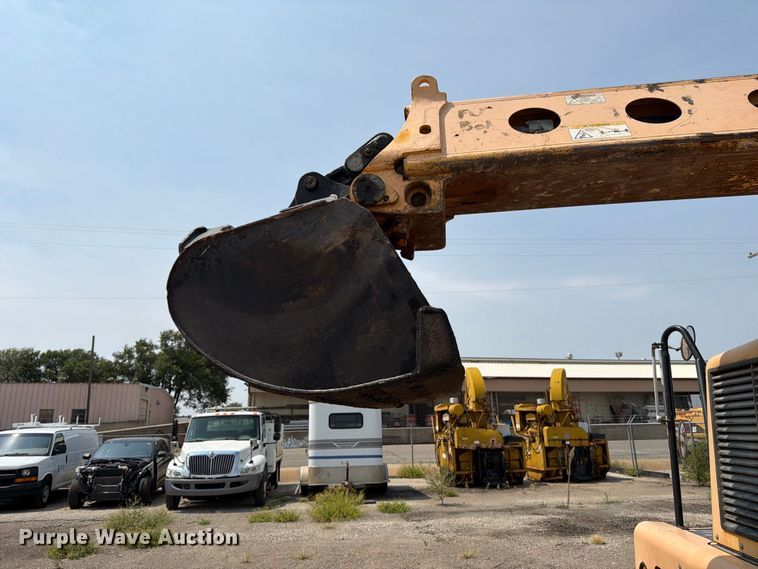 image for item MZ9862 2010 Gradall XL3100 III wheeled excavator