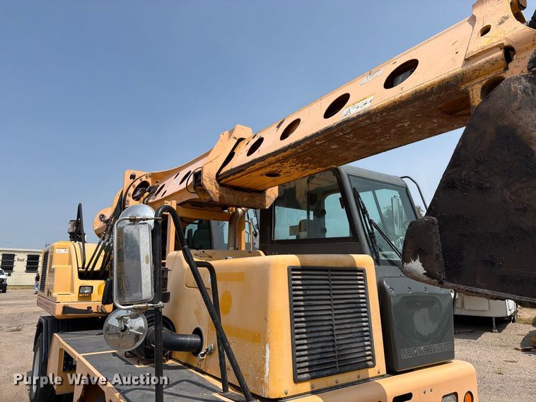 image for item MZ9862 2010 Gradall XL3100 III wheeled excavator