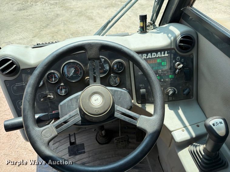 image for item MZ9862 2010 Gradall XL3100 III wheeled excavator