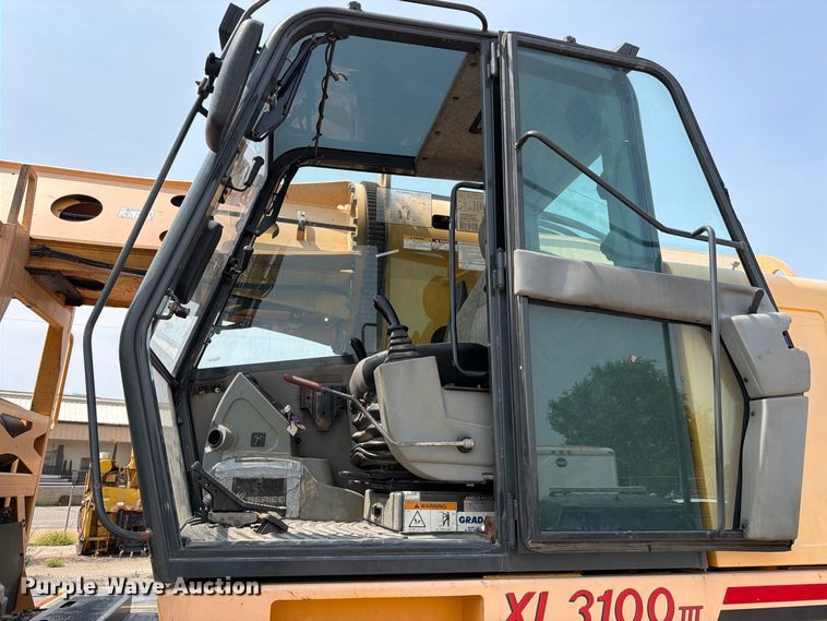 image for item MZ9862 2010 Gradall XL3100 III wheeled excavator