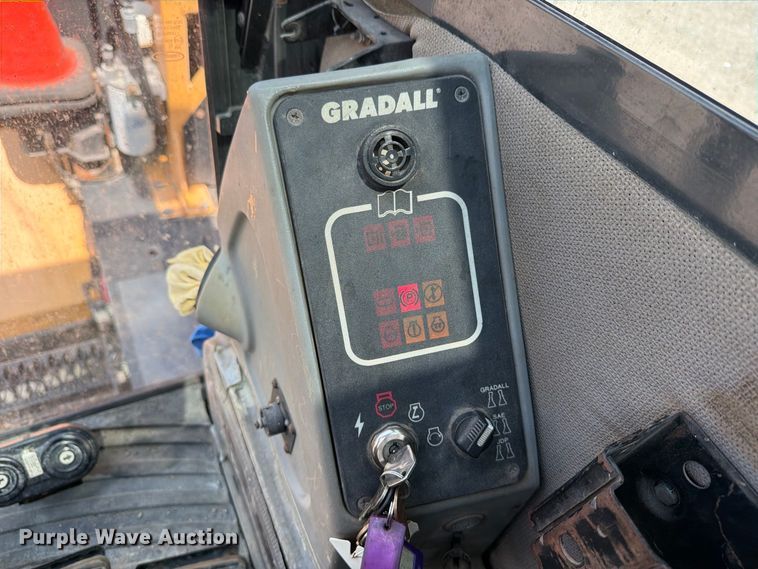 image for item MZ9862 2010 Gradall XL3100 III wheeled excavator