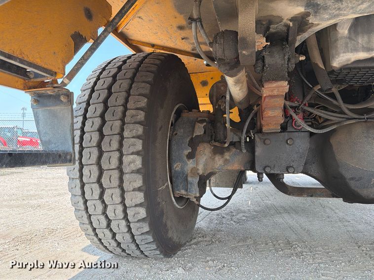 image for item MZ9862 2010 Gradall XL3100 III wheeled excavator