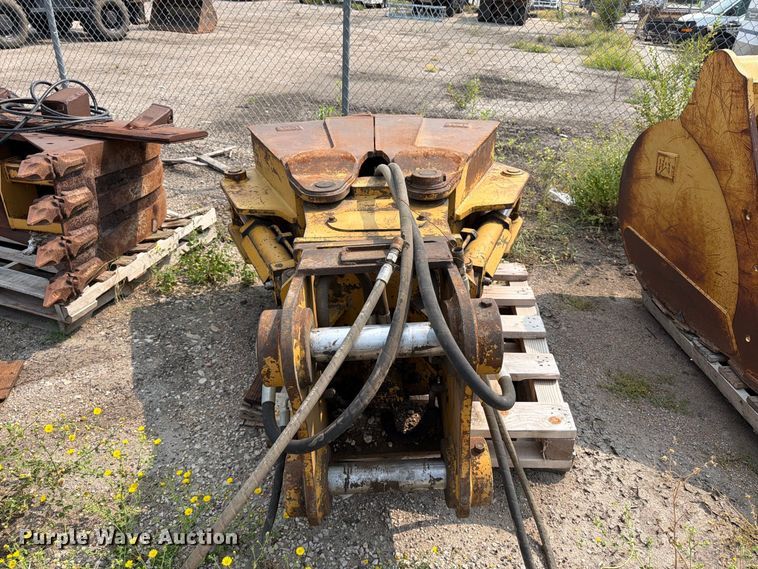 image for item MZ9863 2011 Caterpillar M318D wheeled excavator