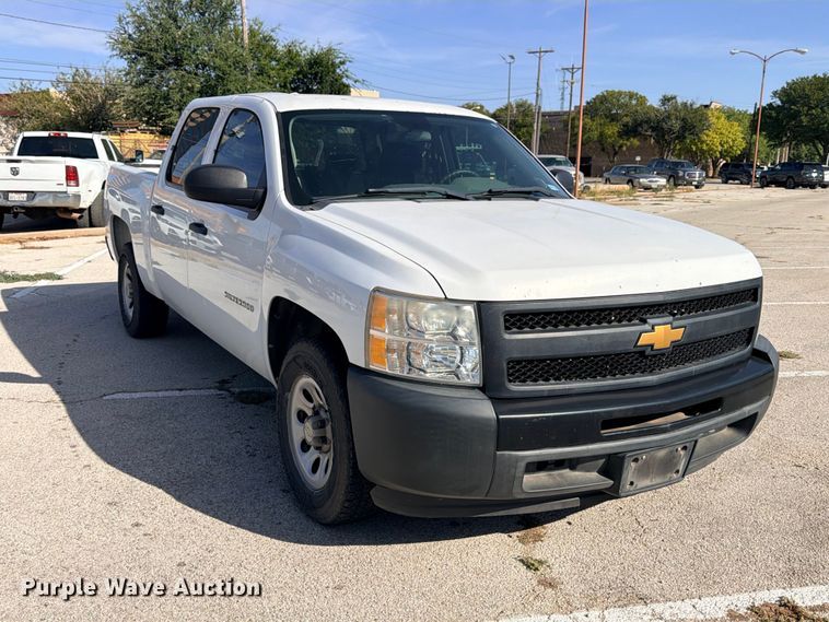 image for item DU1510 2013 Chevrolet Silverado 1500 Crew Cab pickup truck