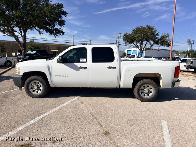image for item DU1510 2013 Chevrolet Silverado 1500 Crew Cab pickup truck