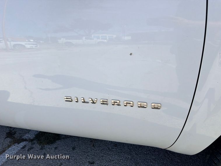 image for item DU1510 2013 Chevrolet Silverado 1500 Crew Cab pickup truck