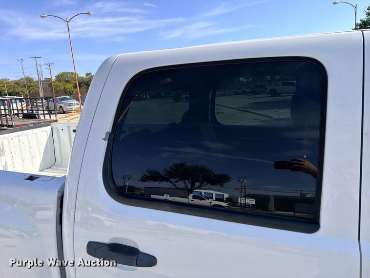 image for item DU1510 2013 Chevrolet Silverado 1500 Crew Cab pickup truck