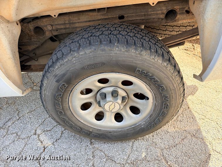 image for item DU1510 2013 Chevrolet Silverado 1500 Crew Cab pickup truck