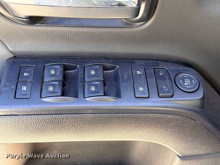 image for item DU1511 2014 Chevrolet Silverado 1500 Crew Cab pickup truck