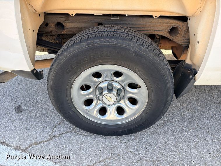 image for item DU1511 2014 Chevrolet Silverado 1500 Crew Cab pickup truck