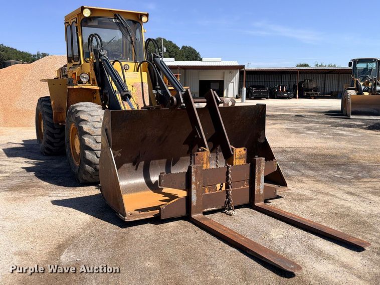 image for item DU1512 1990 Michigan L70 wheel loader