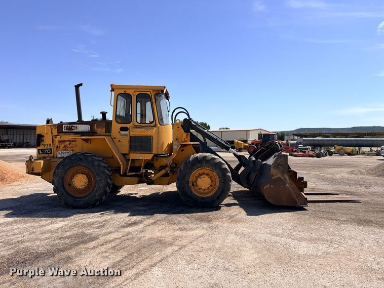 image for item DU1512 1990 Michigan L70 wheel loader