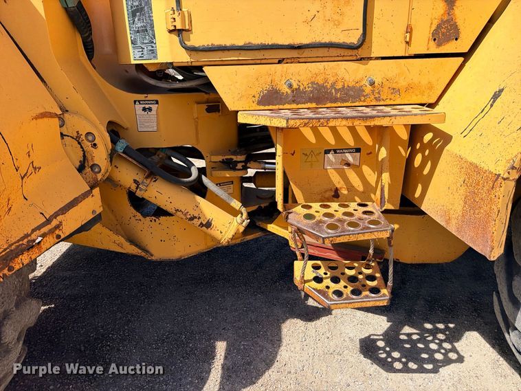 image for item DU1512 1990 Michigan L70 wheel loader