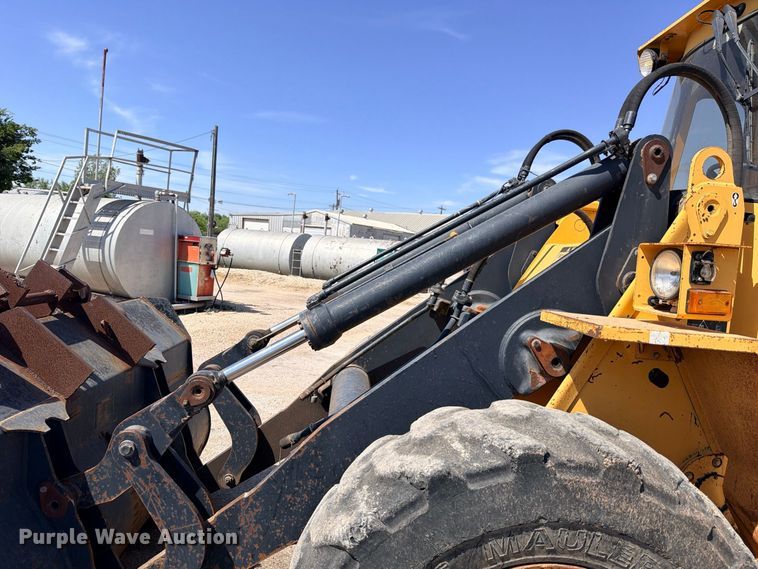 image for item DU1512 1990 Michigan L70 wheel loader