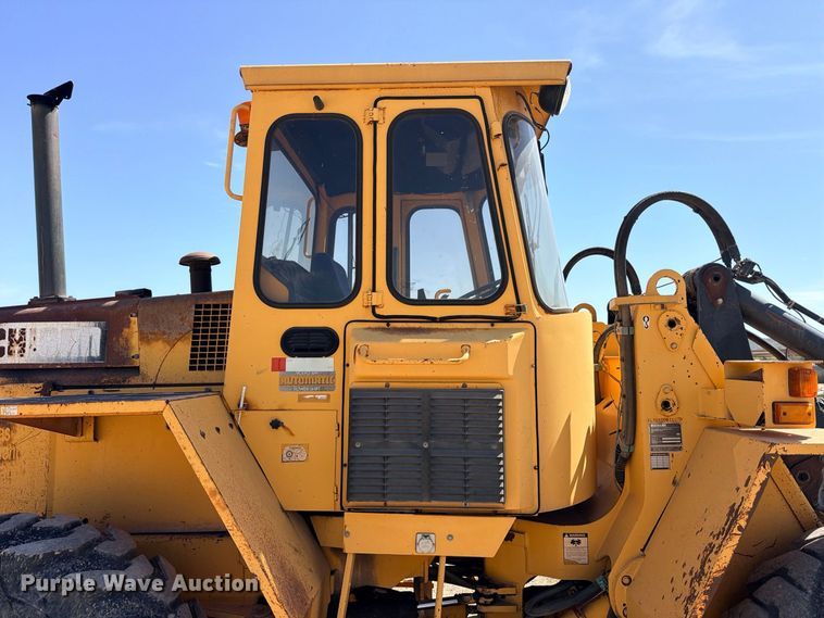 image for item DU1512 1990 Michigan L70 wheel loader