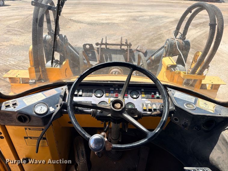 image for item DU1512 1990 Michigan L70 wheel loader