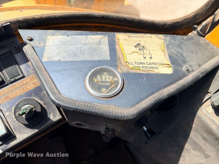 image for item DU1512 1990 Michigan L70 wheel loader