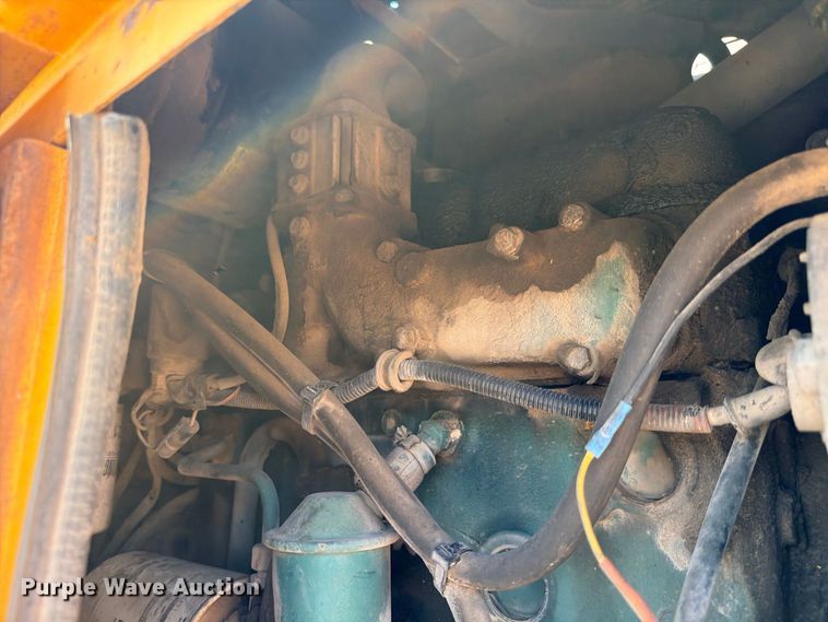 image for item DU1512 1990 Michigan L70 wheel loader