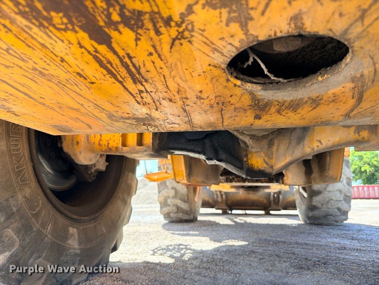 image for item DU1512 1990 Michigan L70 wheel loader