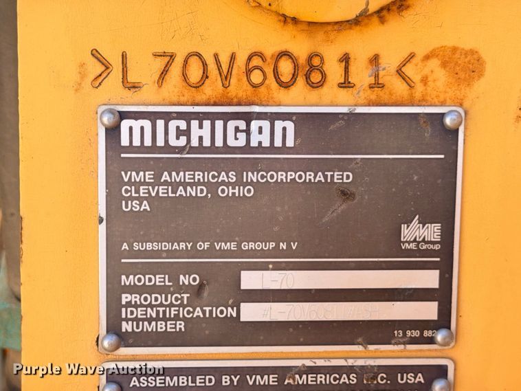 image for item DU1512 1990 Michigan L70 wheel loader