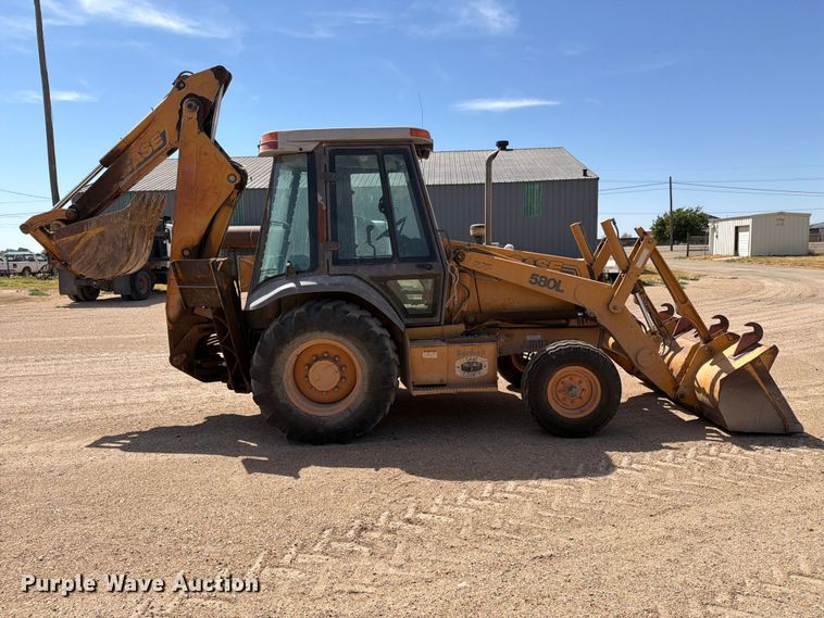 image for item DV8587 1998 Case 580L backhoe