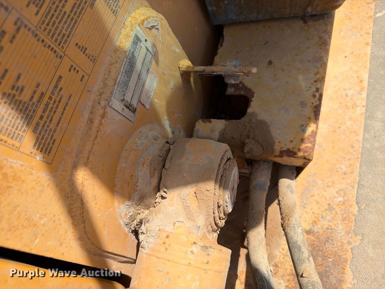 image for item DV8587 1998 Case 580L backhoe