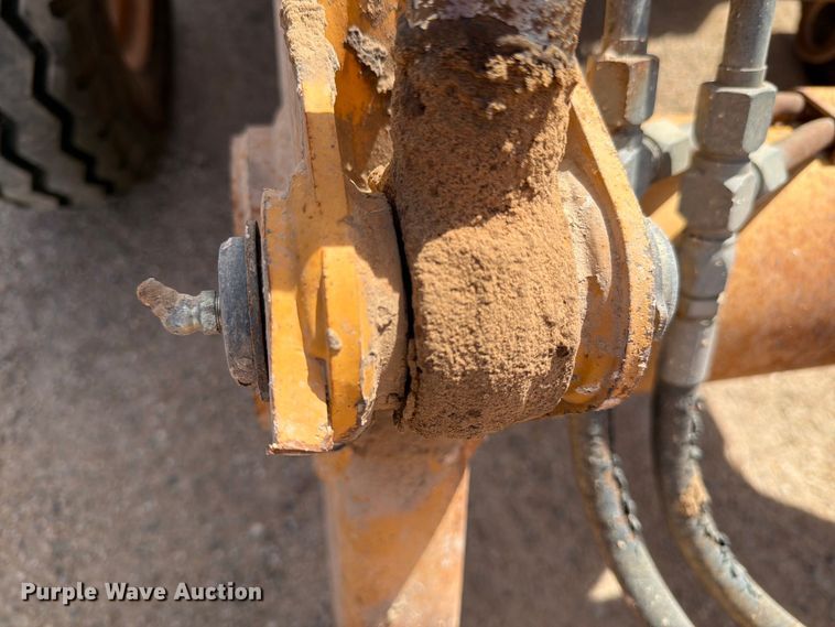 image for item DV8587 1998 Case 580L backhoe