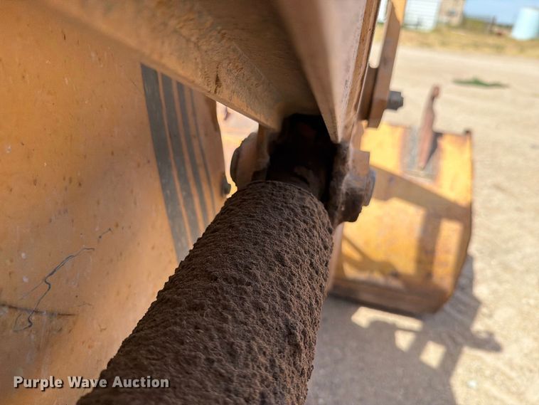 image for item DV8587 1998 Case 580L backhoe