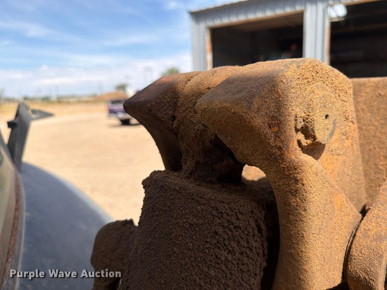 image for item DV8587 1998 Case 580L backhoe