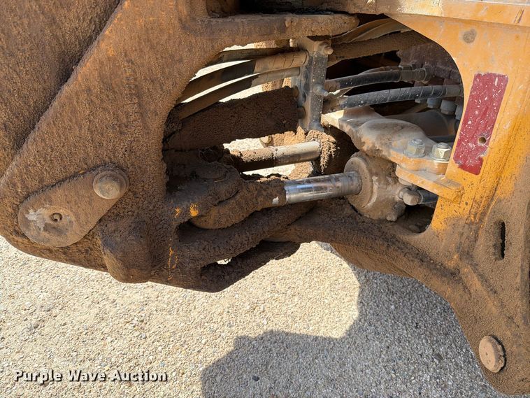 image for item DV8587 1998 Case 580L backhoe