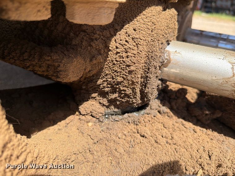 image for item DV8587 1998 Case 580L backhoe