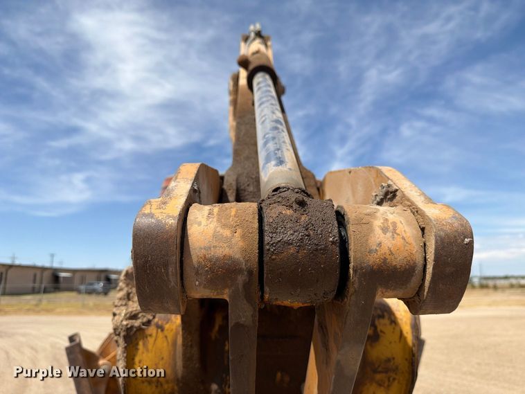 image for item DV8587 1998 Case 580L backhoe