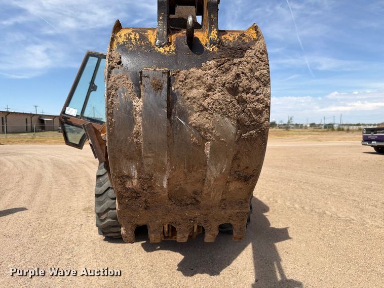 image for item DV8587 1998 Case 580L backhoe
