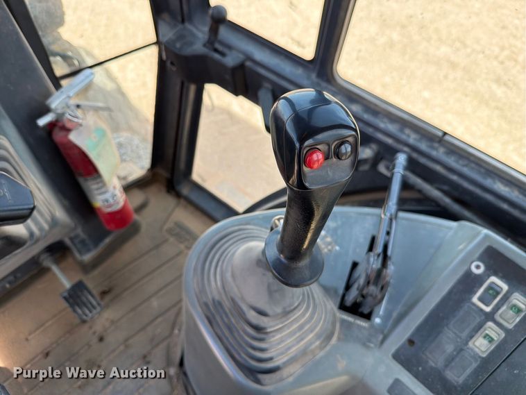 image for item DV8587 1998 Case 580L backhoe