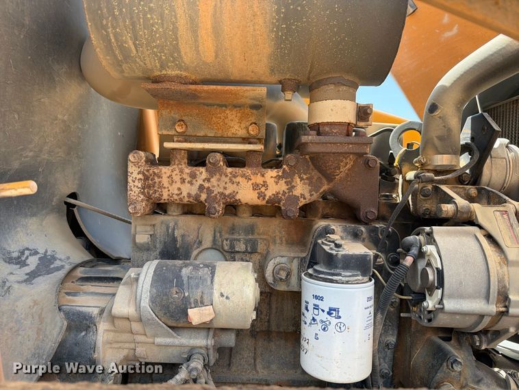 image for item DV8587 1998 Case 580L backhoe