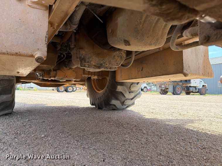 image for item DV8587 1998 Case 580L backhoe