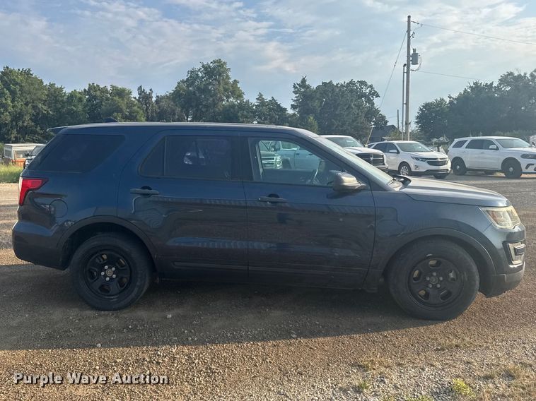 image for item DY3156 2017 Ford Explorer Police SUV