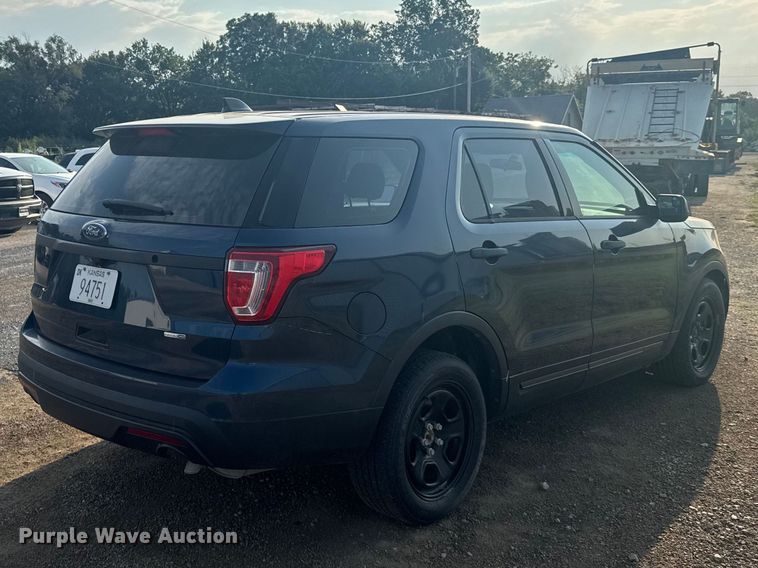 image for item DY3156 2017 Ford Explorer Police SUV