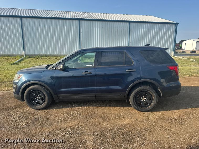 image for item DY3156 2017 Ford Explorer Police SUV