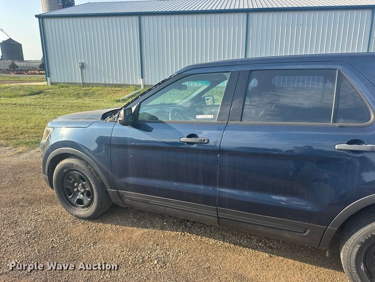image for item DY3156 2017 Ford Explorer Police SUV